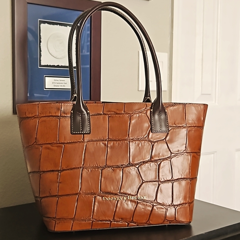 Dooney And Bourke Bag FLASH SALE